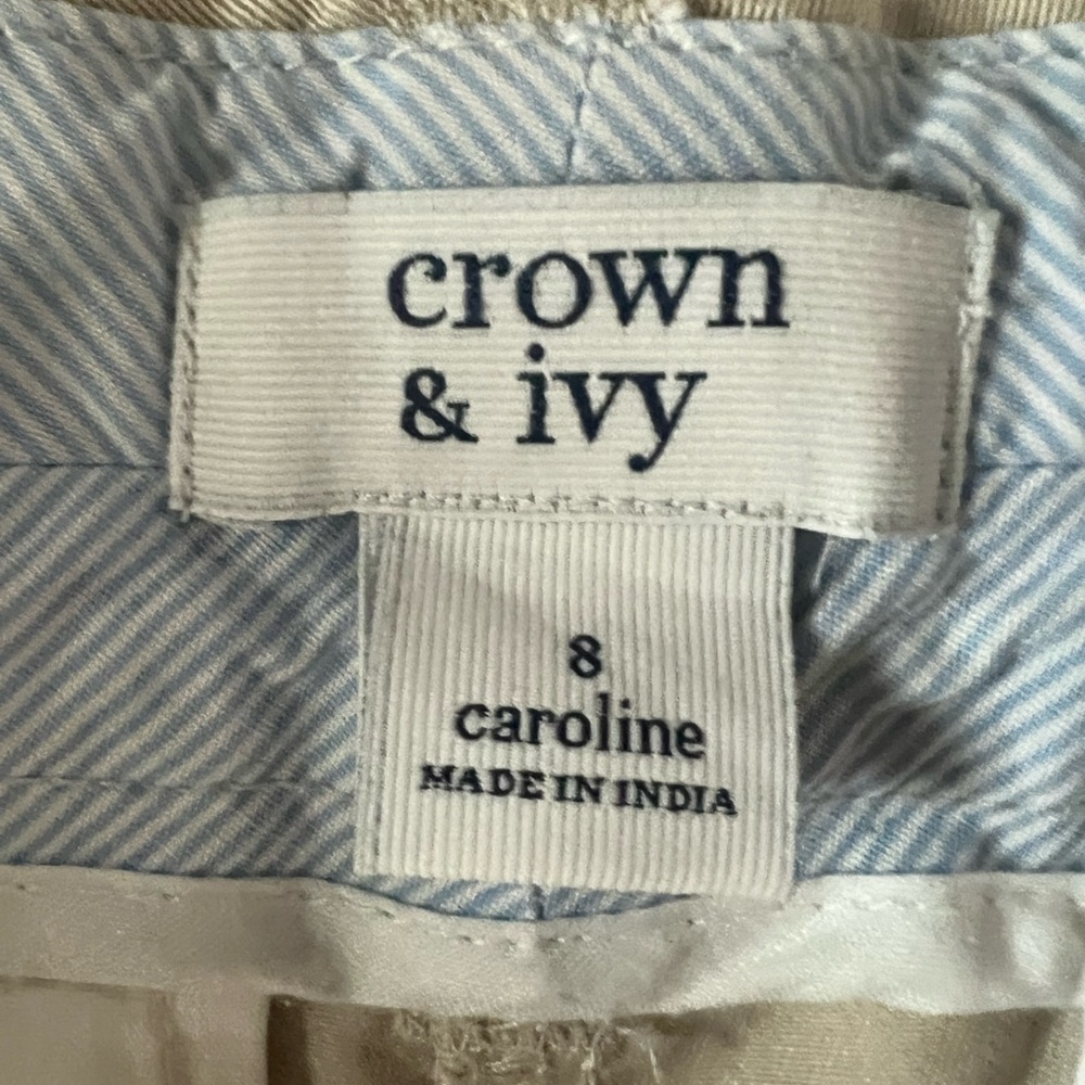 Crown & Ivy - Picture 4 of 6